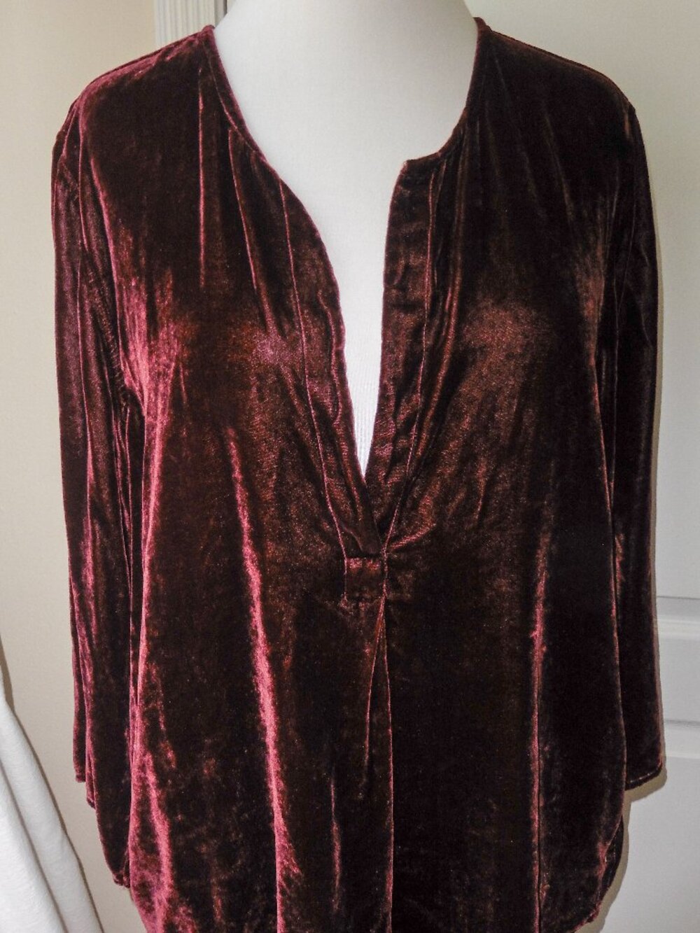 CP SHADES Luxurious Velvet Tunic Top with Pockets USA Made Medium